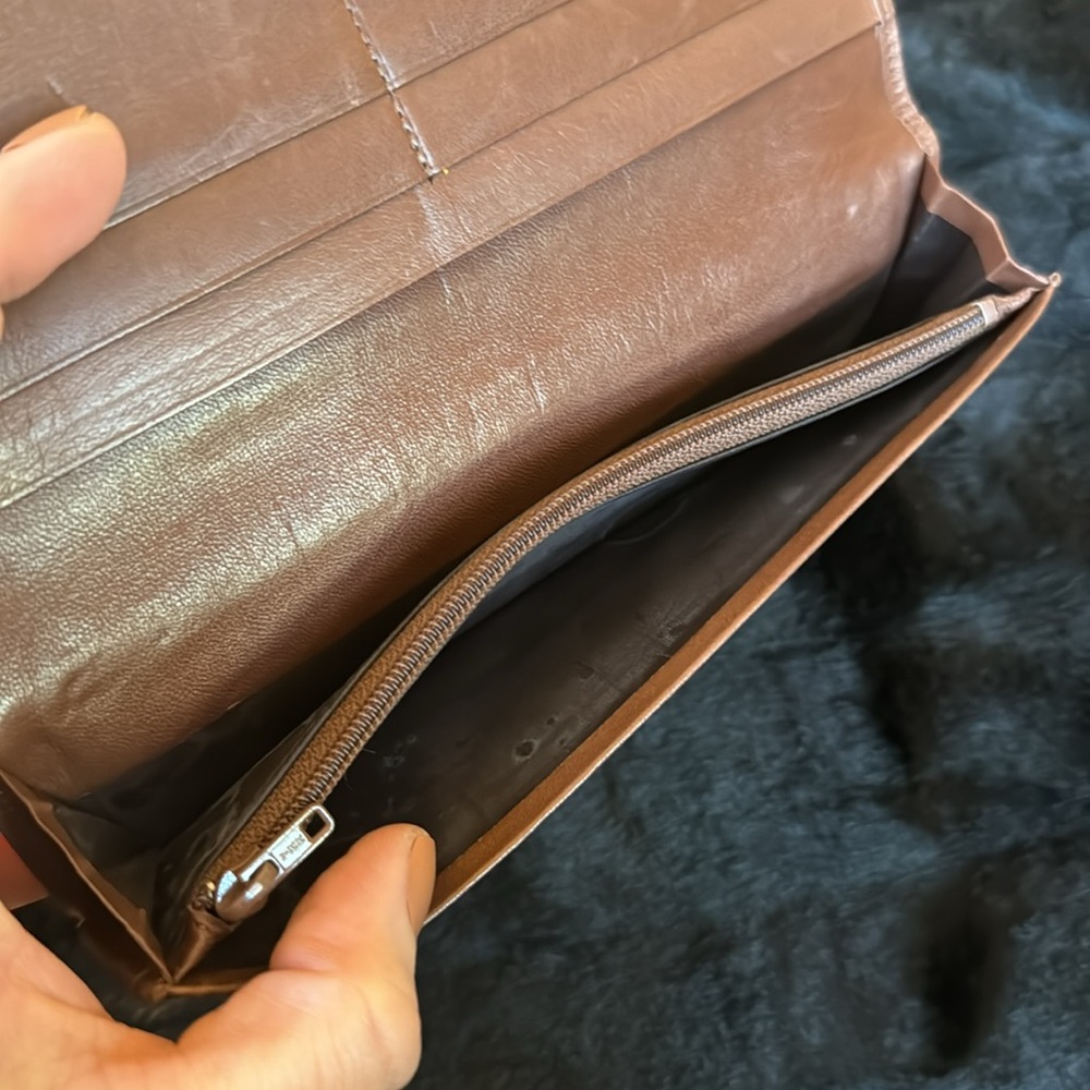 YSL Long Wallet - Picture 6 of 7
